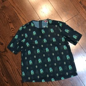 Vince Camuto top size S. Worn once.